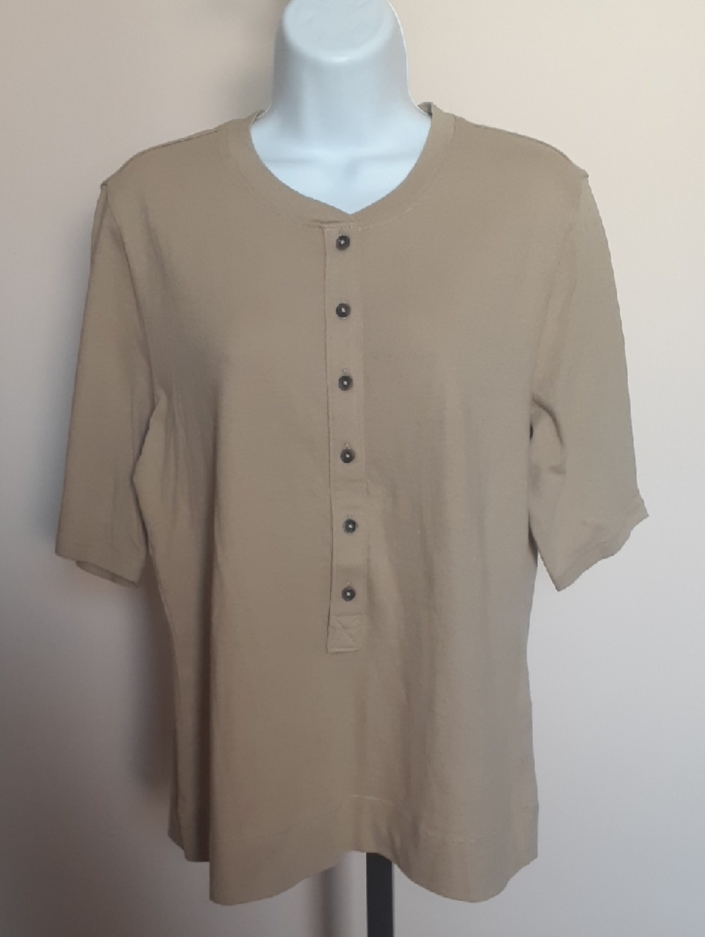 Banana Republic Short-Sleeve Henley Shirt - Tan Large
